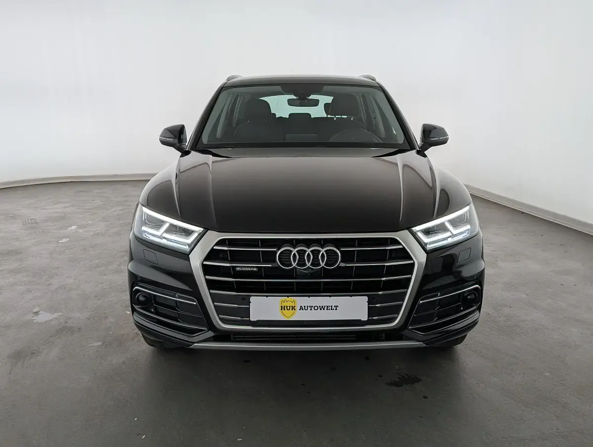 Käytetty Audi Q5 Design 252 HP (185 kW) 2018 Musta Katumaasturi