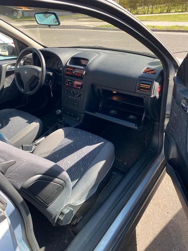 Gebraucht Opel Astra 84 PS (61 kW) 2001 Grau Limousine