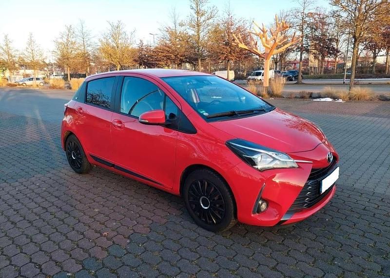 Gebraucht Toyota Yaris Club 111 PS (81 kW) 2019 Limousine