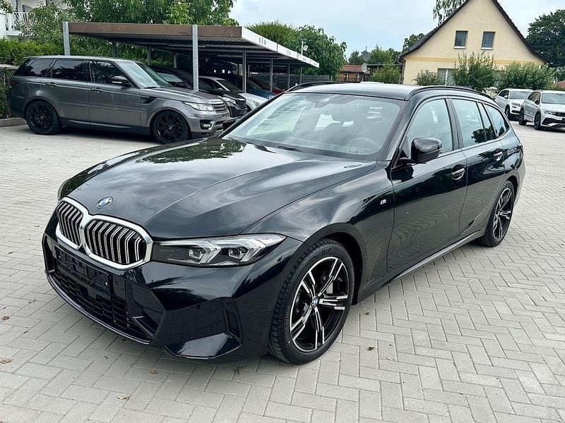 Saphirschwarz Gebraucht 2024 BMW 330 M Sport Kombi | 37.950 € (Superpreis) - Bild 1/4