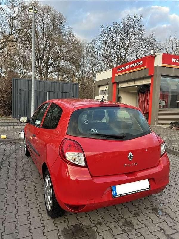 Gebraucht Renault Clio IV 75 PS (55 kW) 2012 Limousine