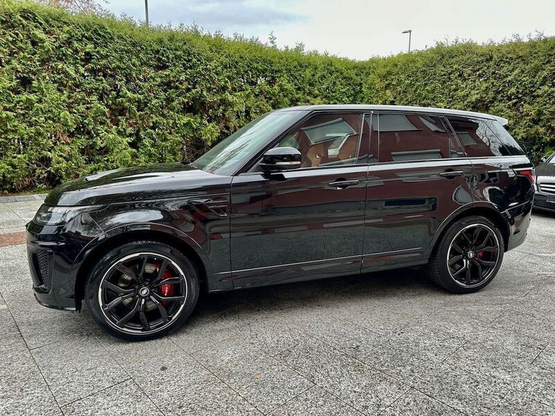 Schwarz Gebraucht 2018 Land Rover Range Rover Sport SVR SUV | 49.980 € (Superpreis) - Bild 1/4