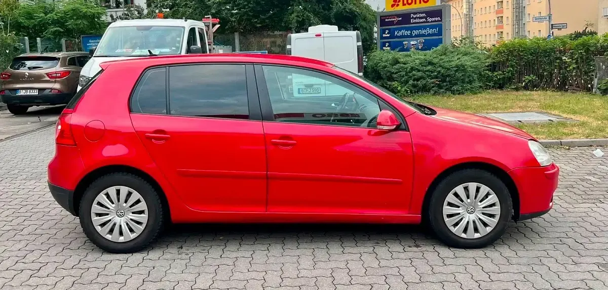 Gebraucht VW Golf VI 102 PS (75 kW) 2008 Rot Kleinwagen