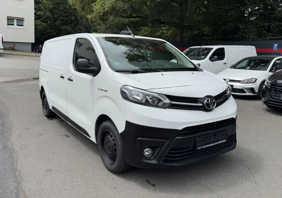 Gebraucht Toyota Proace Verso 100 kW (136 PS) 2021 Weiß Kombi