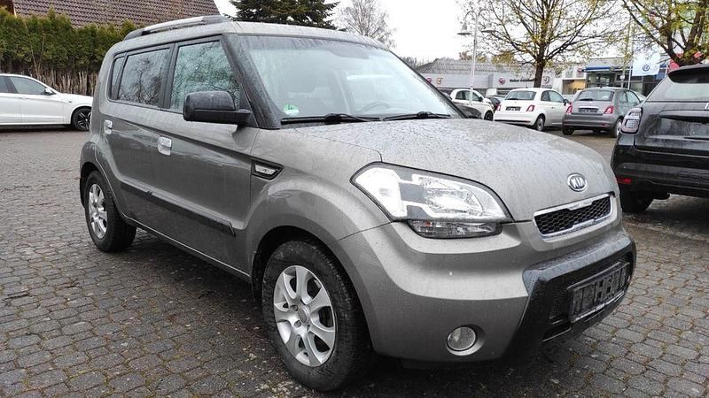 Gebraucht Kia Soul Attract 126 PS (92 kW) 2010 Silber SUV