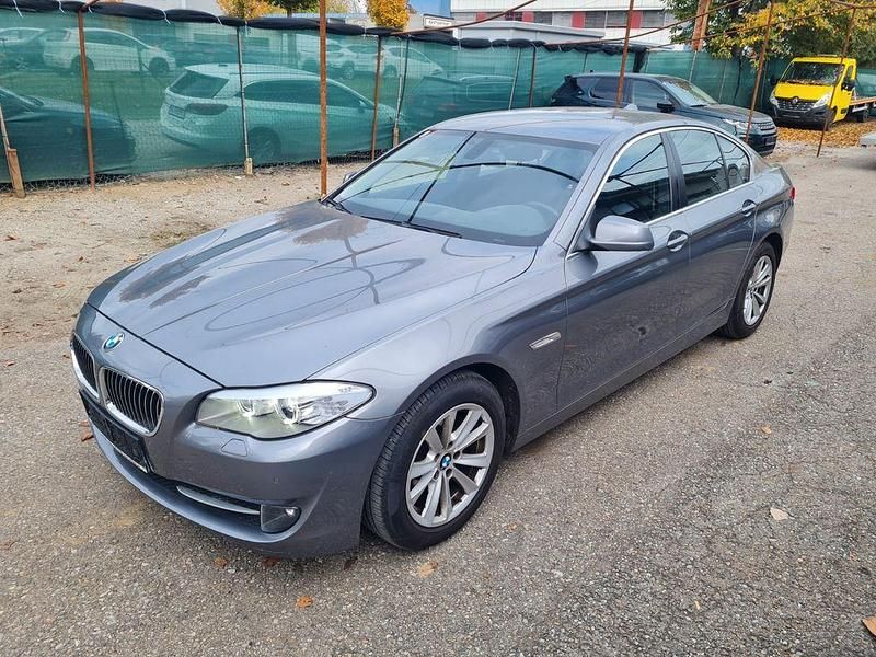 Grau Gebraucht 2010 BMW 523 Limousine | 5.900 € (Superpreis) - Bild 1/4
