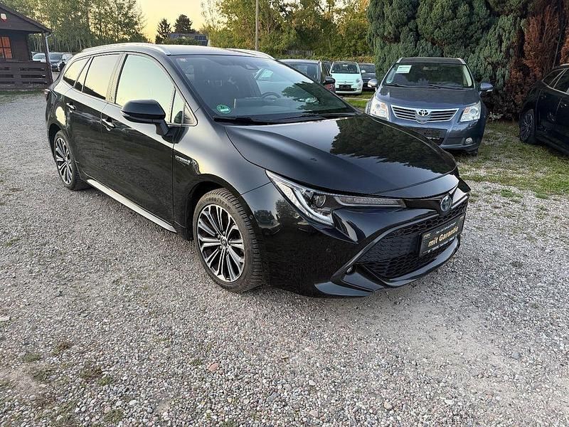Schwarz Gebraucht 2020 Toyota Corolla Team Kombi | 18.790 € (Fairer Preis) - Bild 1/4