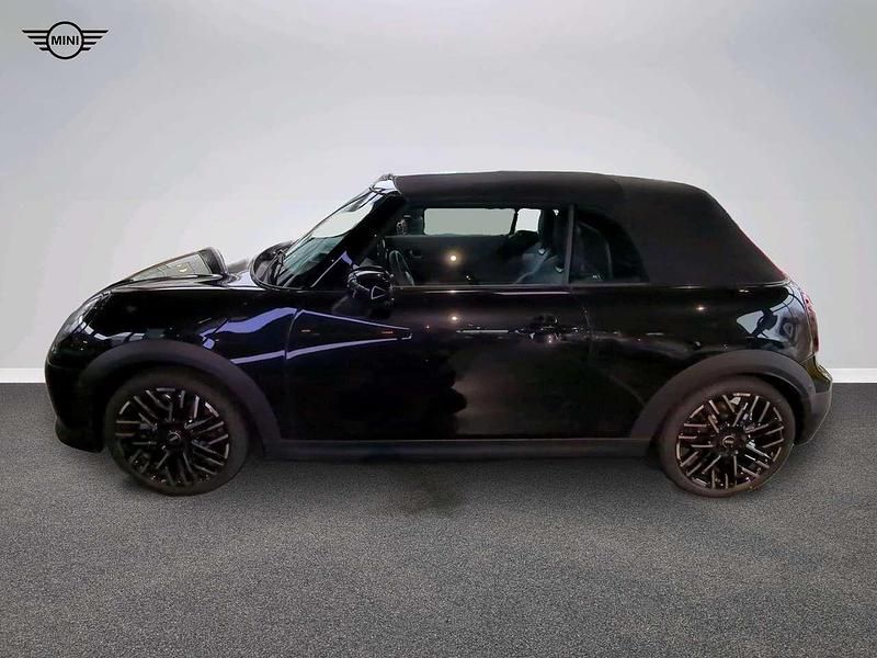 Gebraucht Mini Cooper Cabriolet Favoured 163 PS (119 kW) 2024 Schwarz Cabrio