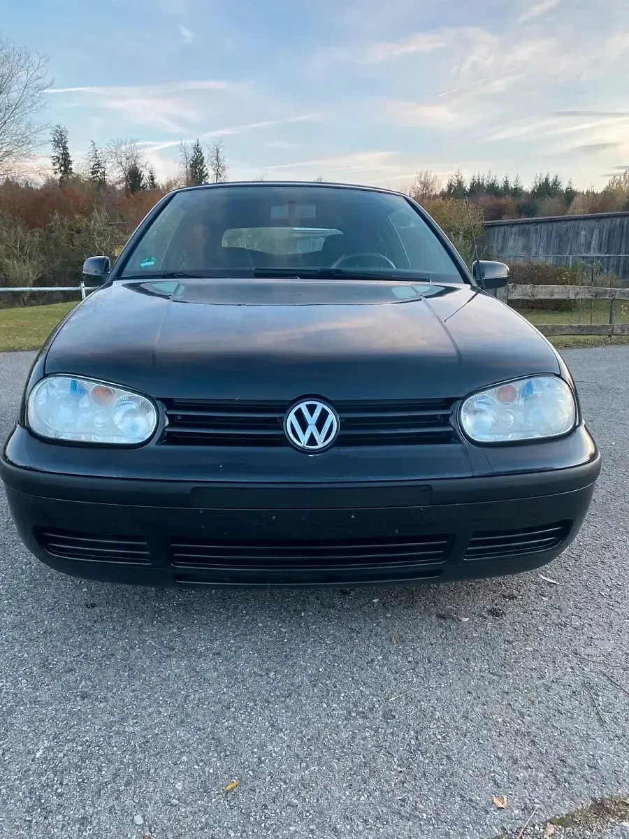 Używany VW Golf 115 KM (84 kW) 2002 Czarny Kabriolet