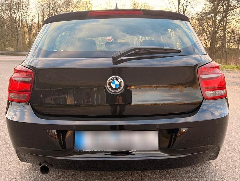Gebraucht BMW 116 135 PS (99 kW) 2012 Schwarz Kleinwagen