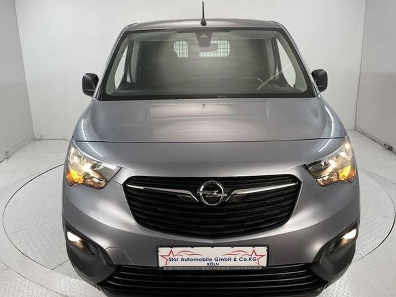 Gebraucht Opel Combo Selection 131 PS (96 kW) 2020 Kontrast grau/quarz silber Van / Kleinbus