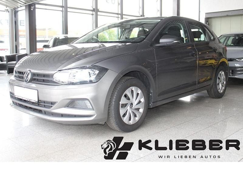 Grau Gebraucht 2020 VW Polo Trendline Limousine | 11.870 € (Guter Preis) - Bild 1/4