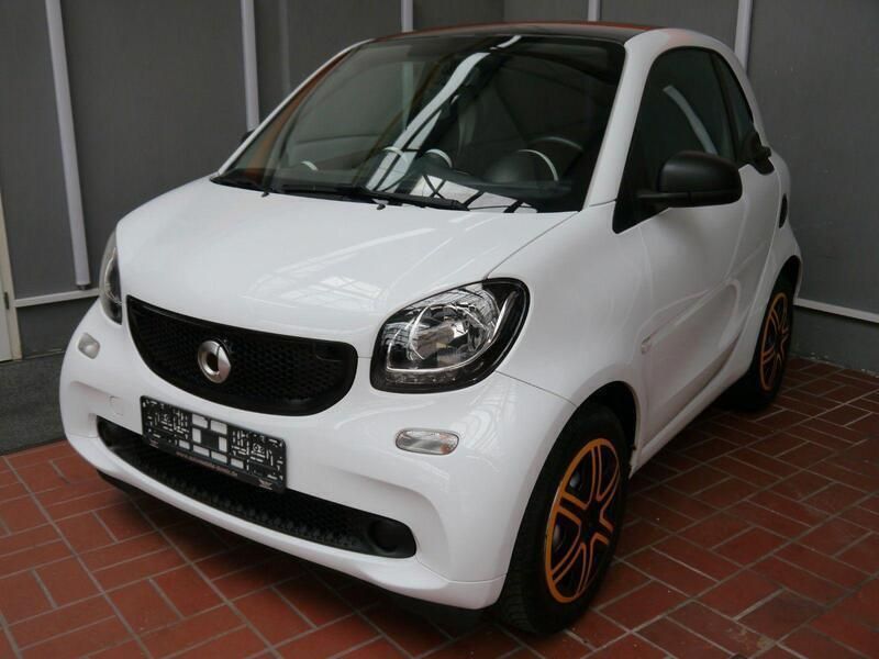 Weiß Gebraucht 2015 Smart ForTwo Coupé Basis Coupé | 9.650 € (Fairer Preis) - Bild 1/4