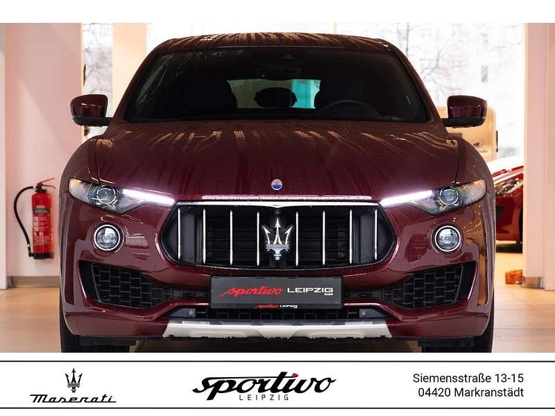 Rot Gebraucht 2019 Maserati Levante SUV | 61.979 € (Teuer) - Bild 1/4