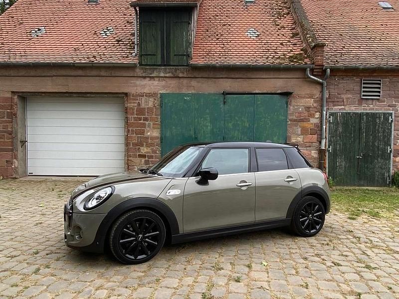 Beige Gebraucht 2020 Mini Cooper S Business Kleinwagen | 23.250 € (Etwas zu teuer) - Bild 1/4