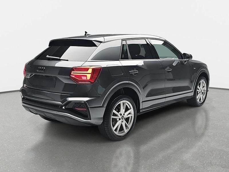 Neu Audi Q2 S-Line 150 PS (110 kW) 2025 Grau SUV