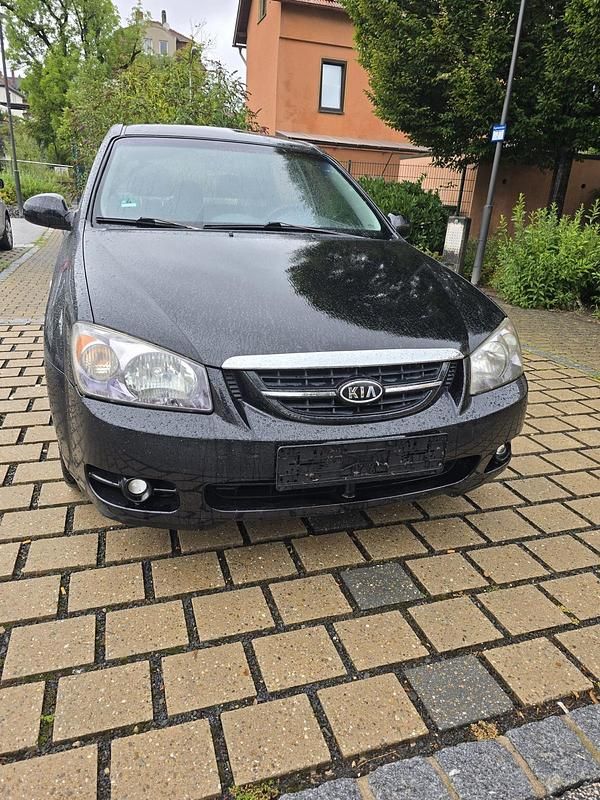 Schwarz Gebraucht 2007 Kia Cerato 2 Kleinwagen | 1.000 € - Bild 1/4