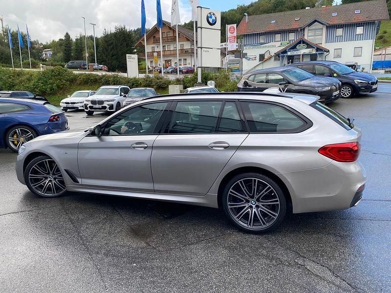 Gebraucht BMW 540 Shadowline 320 PS (235 kW) 2019 Silber Kombi