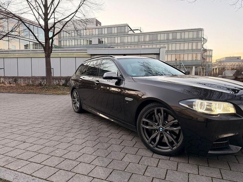 Gebraucht BMW M550 Performance 381 PS (280 kW) 2015 Braun Limousine