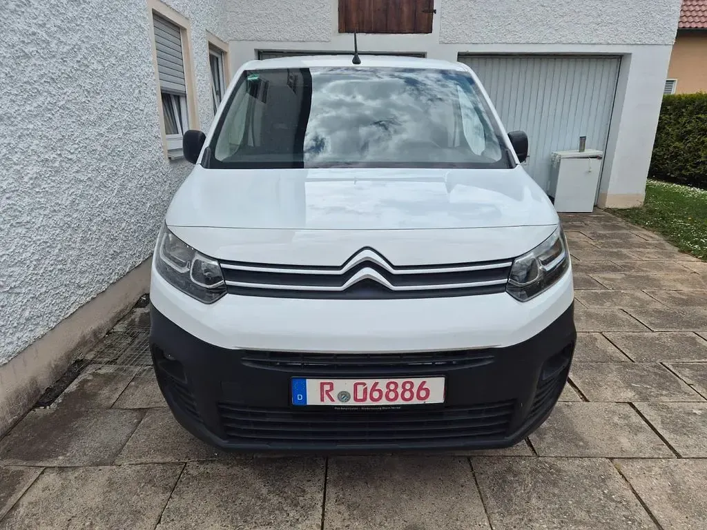 Used Citroën Berlingo 110 HP (80 kW) 2020 White Minivan