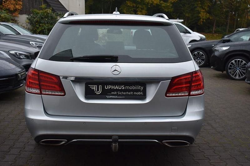 Usata Mercedes E350 252 CV (185 kW) 2013 Argento Berlina