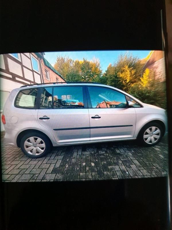 Gebraucht VW Touran 105 PS (77 kW) 2013 Silber Van / Kleinbus