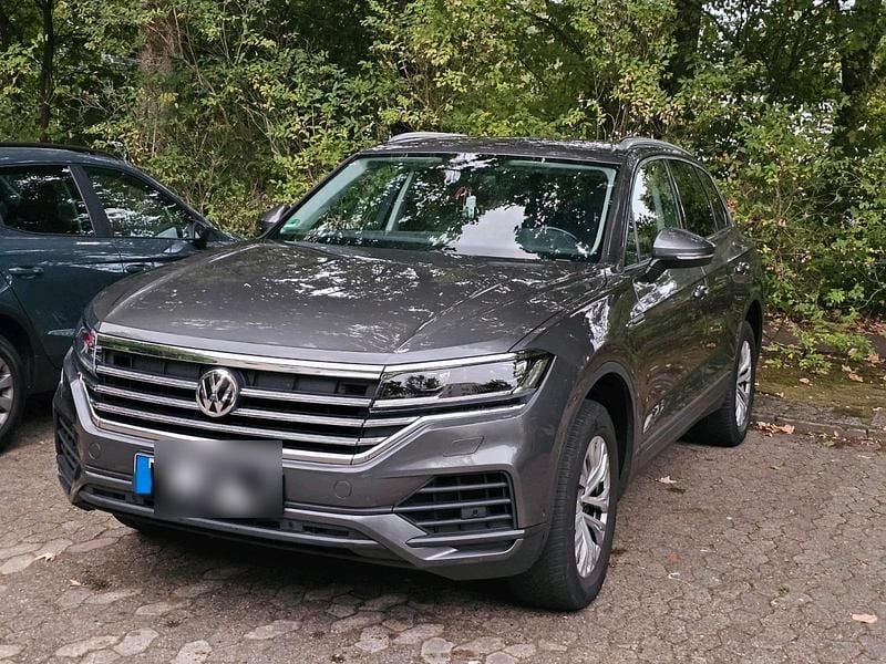 Gebraucht VW Touareg 231 PS (169 kW) 2019 Grau SUV