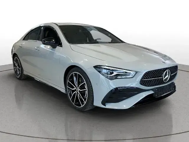Gebraucht Mercedes CLA200 AMG line 150 PS (110 kW) 2026 Manufaktur lack manufaktur alp Coupé
