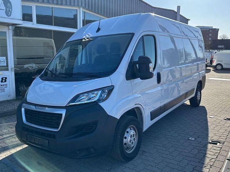 Gebraucht Peugeot Boxer 140 PS (102 kW) 2022 Weiß Van