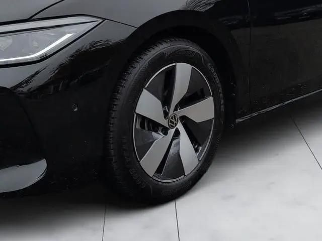 Second-hand VW Passat Elegance 150 CP (110 kW) 2025 Negru Break