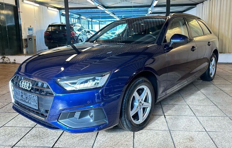 Blau Gebraucht 2020 Audi A4 Basis Kombi | 18.950 € (Superpreis) - Bild 1/4