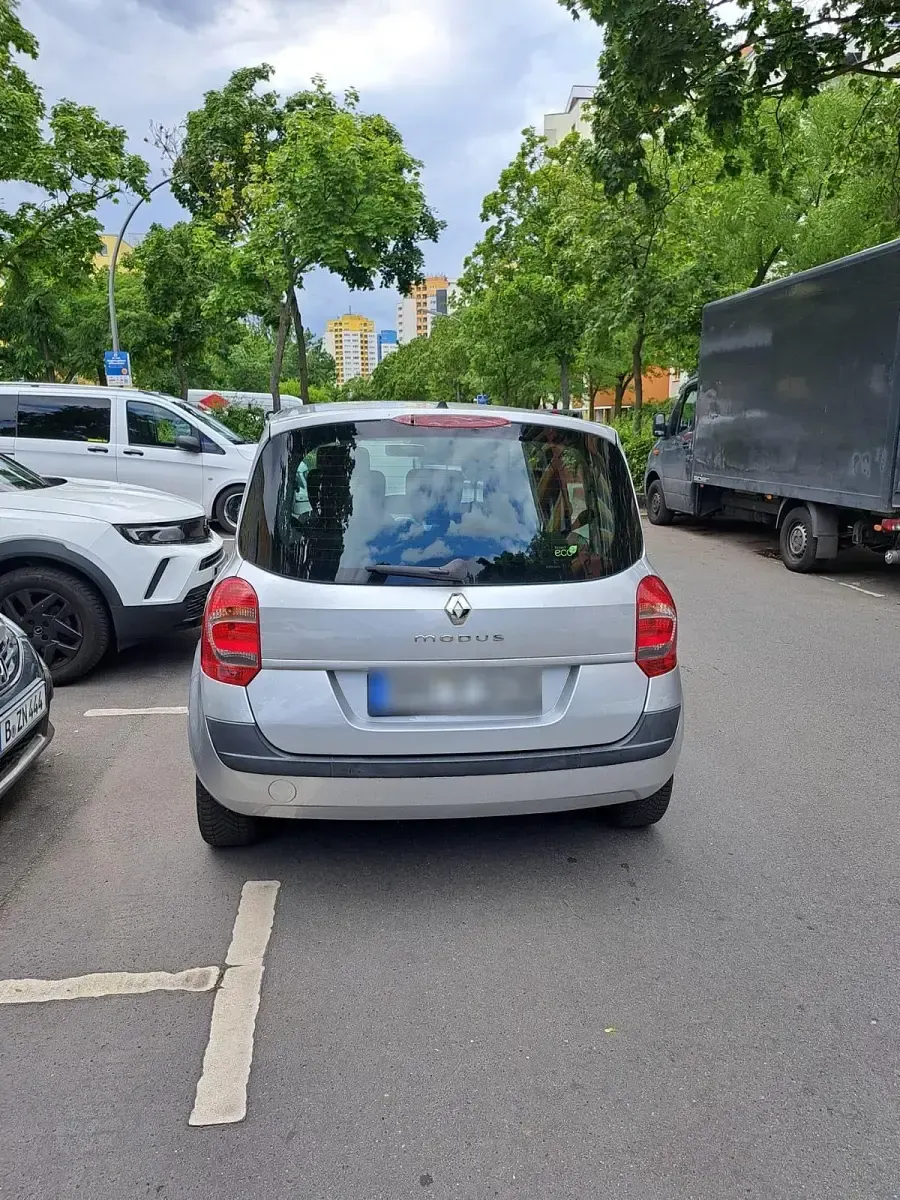Gebraucht Renault Grand Modus 75 PS (55 kW) 2008 Silber Van / Kleinbus