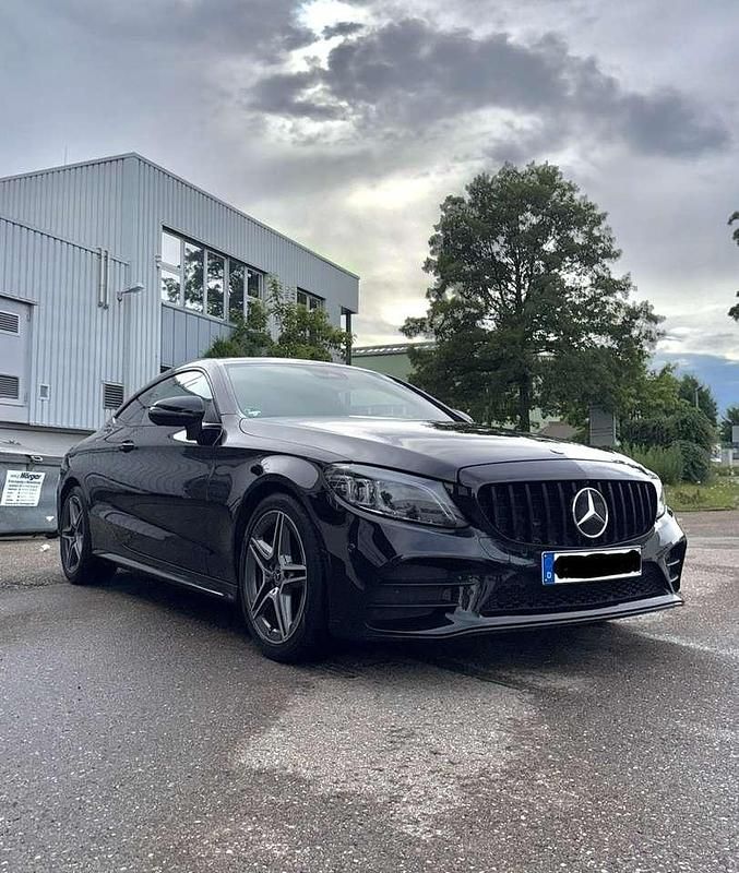 Gebraucht 2019 Mercedes C220 AMG line Coupé | 30.999 € (Fairer Preis) - Bild 1/4