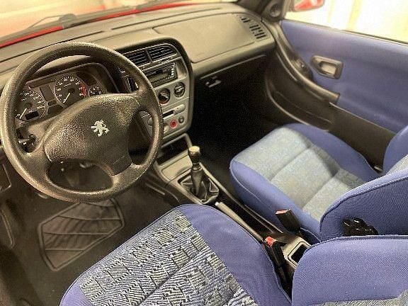 Gebraucht Peugeot 306 75 PS (55 kW) 1999 Rot Kleinwagen