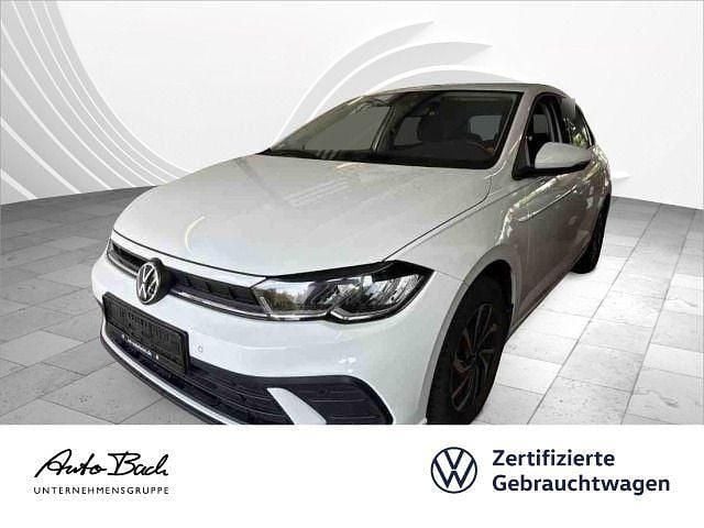 Weiß (pure white) Gebraucht 2022 VW Polo Life Limousine | 18.240 € (Fairer Preis) - Bild 1/4