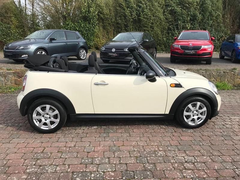 Gebraucht Mini ONE 98 PS (72 kW) 2015 Weiß Kleinwagen