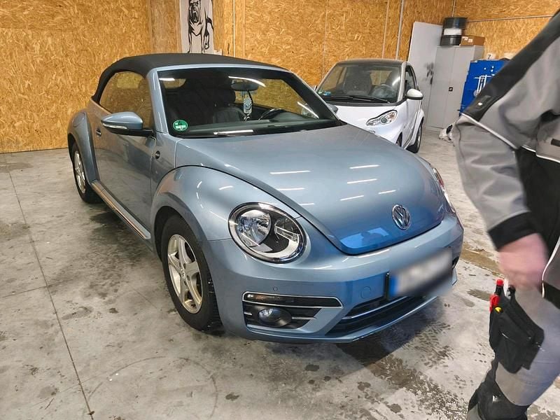 Gebraucht VW Beetle Edition 177 PS (130 kW) 2018 Blau Cabrio
