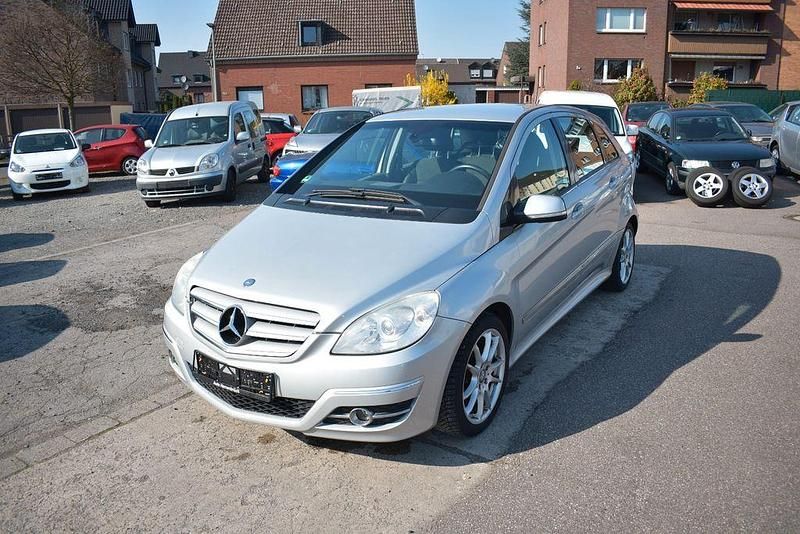 Gebraucht Mercedes B170 116 PS (85 kW) 2008 Silber Van / Kleinbus