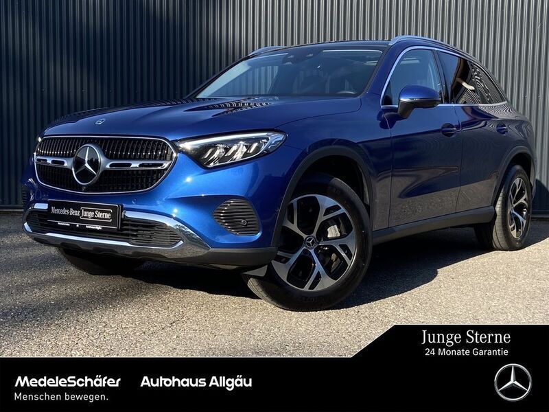 Lack spektralblau Gebraucht 2024 Mercedes GLC300e Avantgarde SUV | 59.770 € (Superpreis) - Bild 1/4