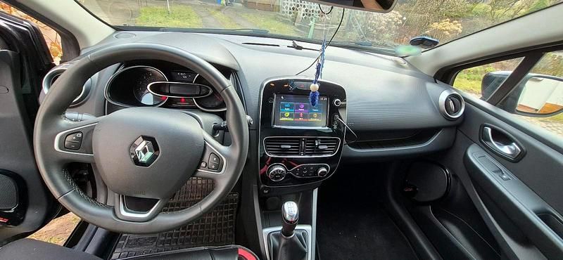 Gebraucht Renault Clio IV Bose Edition 90 PS (66 kW) 2018 Schwarz Kleinwagen