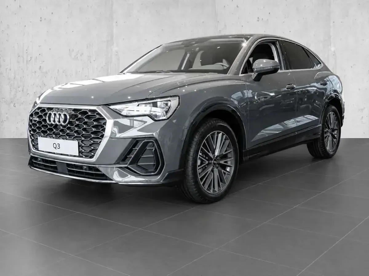 Neu Audi Q3 Sportback Ambiente 193 PS (141 kW) 2025 Nanograu metallic SUV