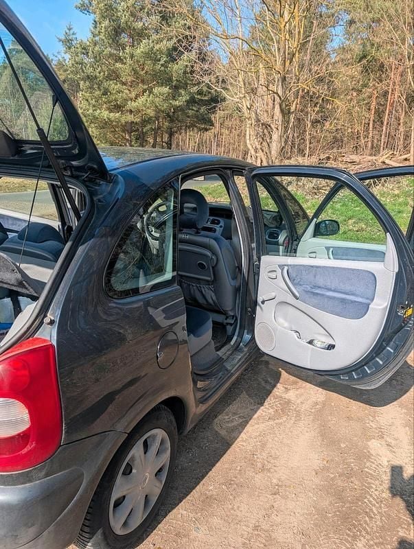 Gebraucht Citroën Xsara 116 PS (85 kW) 2005 Grau Van / Kleinbus