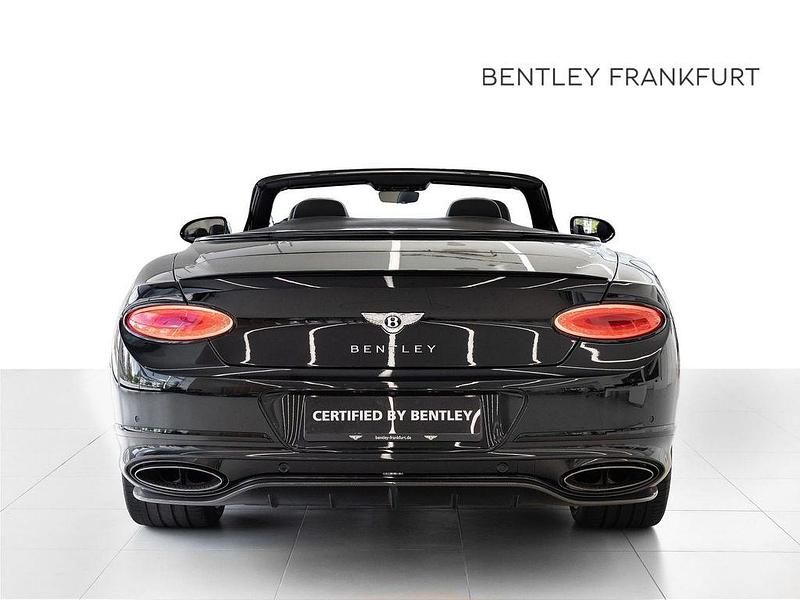 Gebraucht Bentley Continental GT Convertible 659 PS (484 kW) 2023 Beluga (schwarz) Cabrio