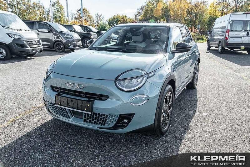 Cielo blau Gebraucht 2024 Fiat 600 La Prima Limousine | 24.990 € (Fairer Preis) - Bild 1/4