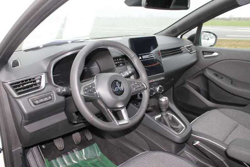 Gebraucht Mitsubishi Colt Select 91 PS (66 kW) 2024 Antarktisweiß Kleinwagen