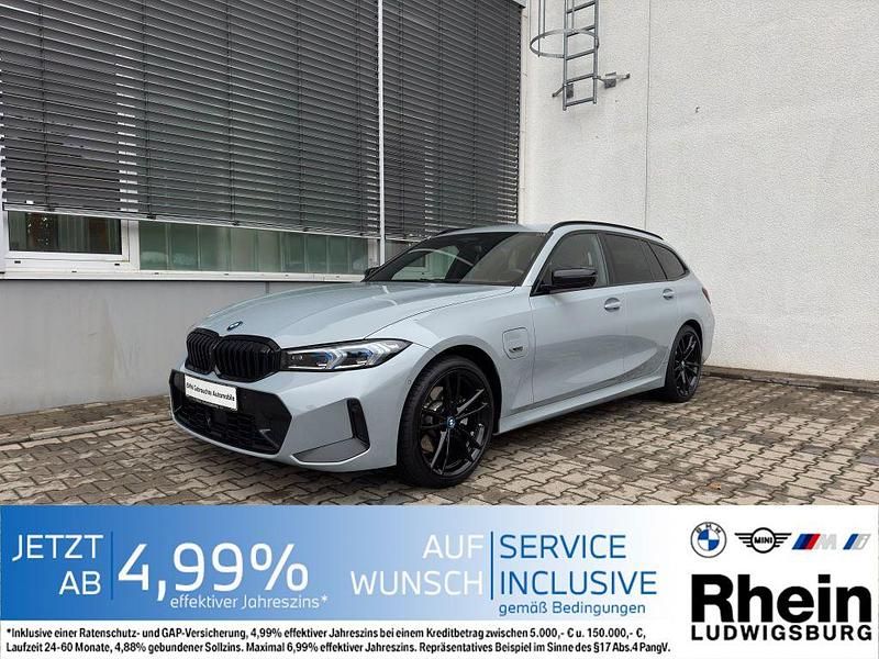 Grau Gebraucht 2023 BMW 330e M Sport Kombi | 34.980 € (Fairer Preis) - Bild 1/4