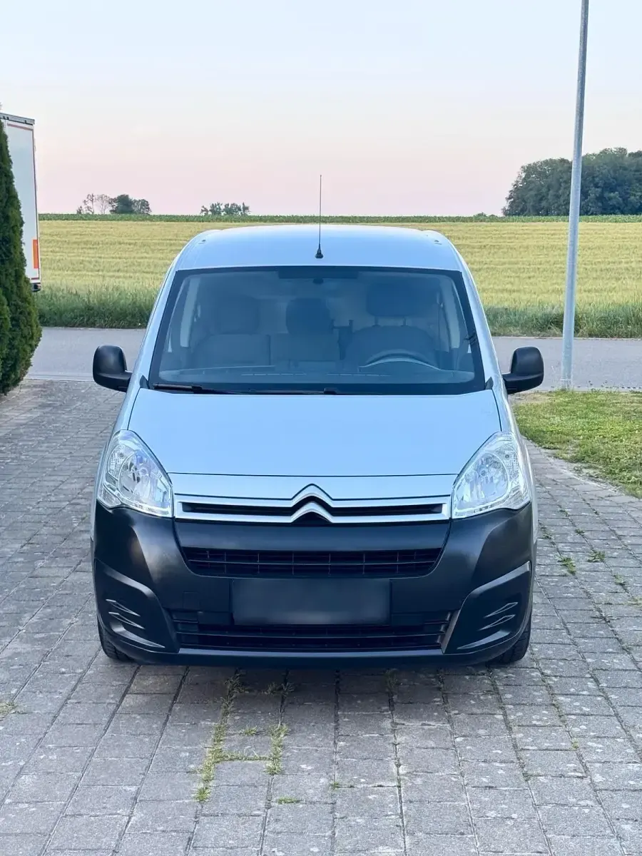 Gebraucht Citroën Berlingo 75 PS (55 kW) 2016 Silber Van / Kleinbus