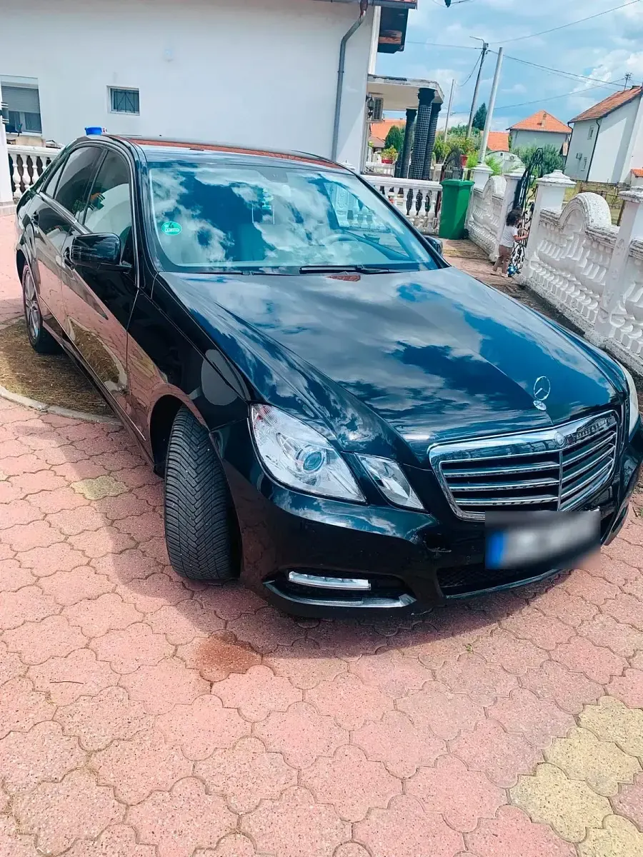 Gebraucht Mercedes E350 231 PS (169 kW) 2009 Schwarz Limousine