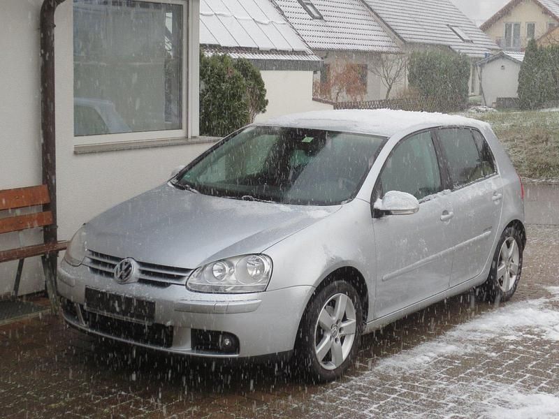 Silber Gebraucht 2008 VW Golf V United Limousine | 3.450 € (Fairer Preis) - Bild 1/4
