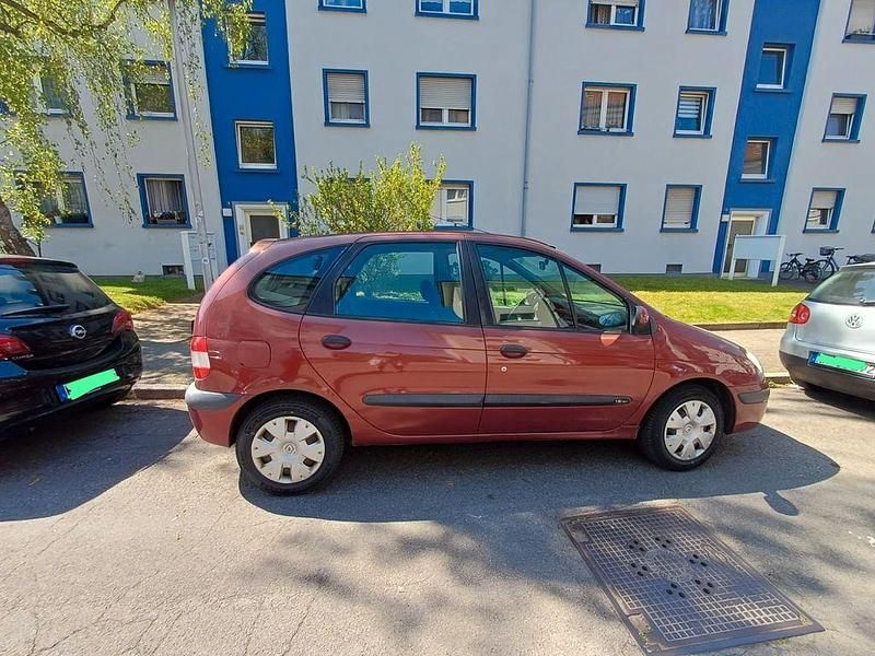 Gebraucht Renault Scénic 107 PS (78 kW) 1999 Rot Van / Kleinbus